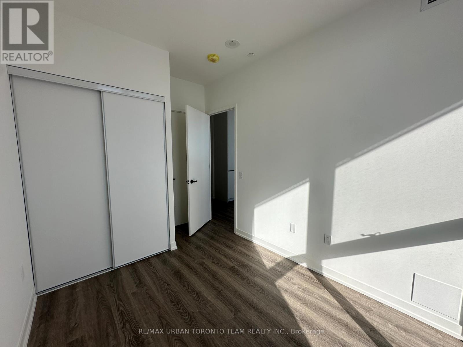 6009 - 8 Interchange Way, Vaughan, Ontario  L4K 5Z7 - Photo 10 - N12810408