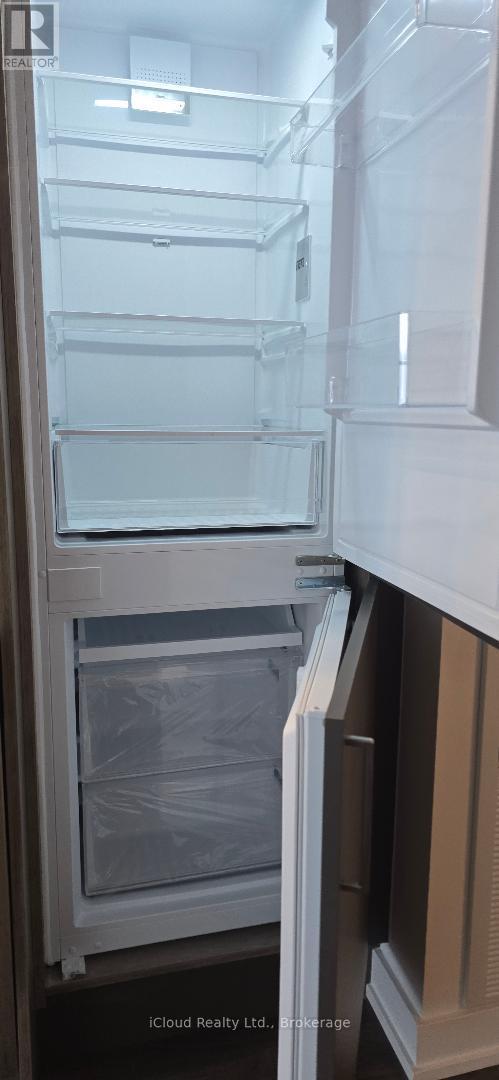 904 - 448 Burnhamthorpe Road W, Mississauga, Ontario  L5B 0R4 - Photo 15 - W12810418