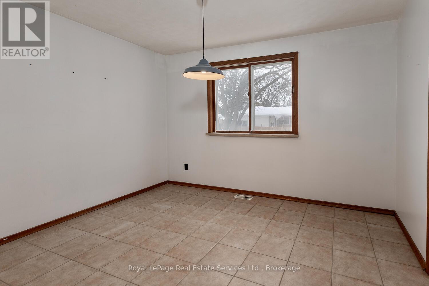 246 Forman Avenue, Stratford, Ontario  N5A 6R4 - Photo 11 - X12810432