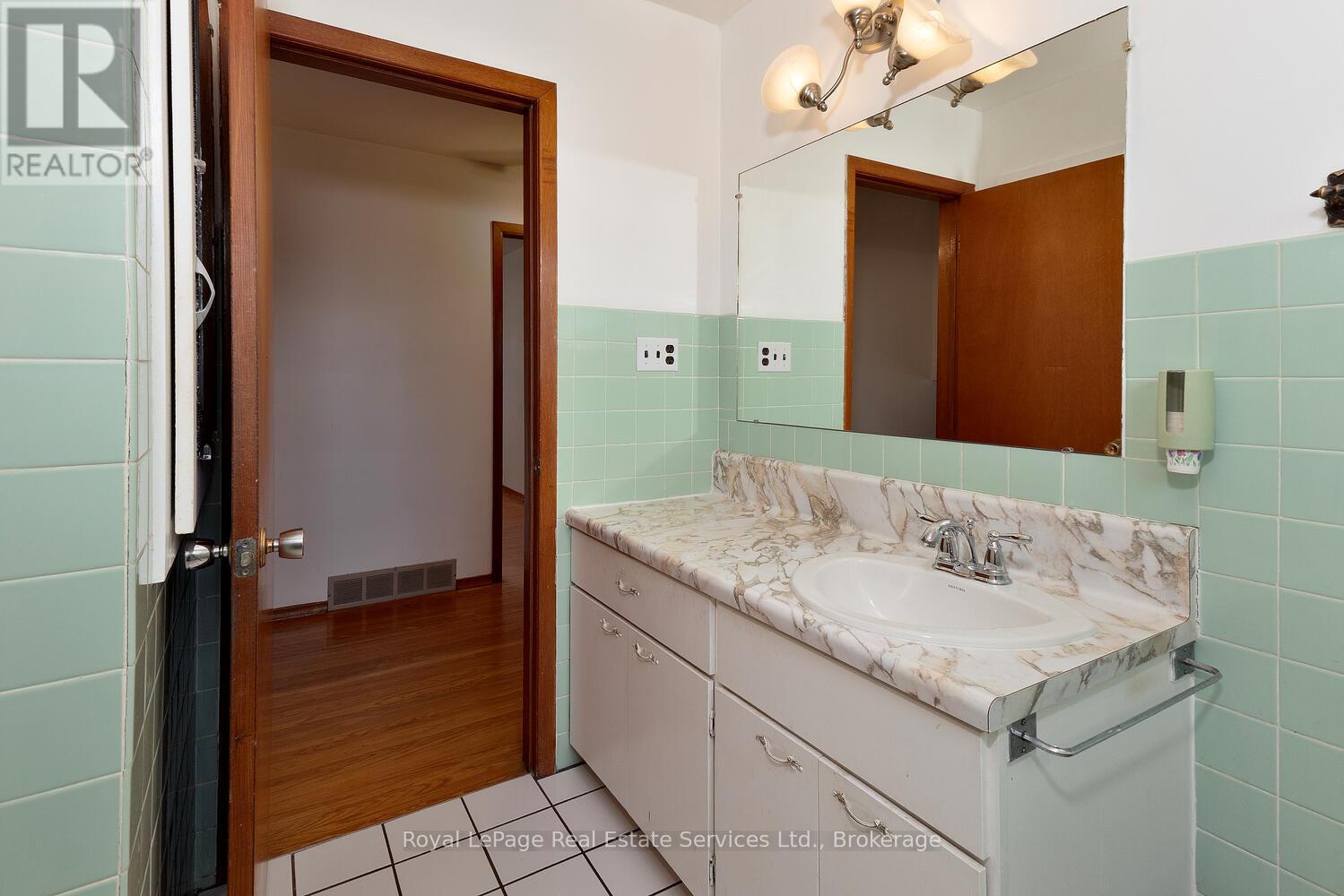 246 Forman Avenue, Stratford, Ontario  N5A 6R4 - Photo 18 - X12810432