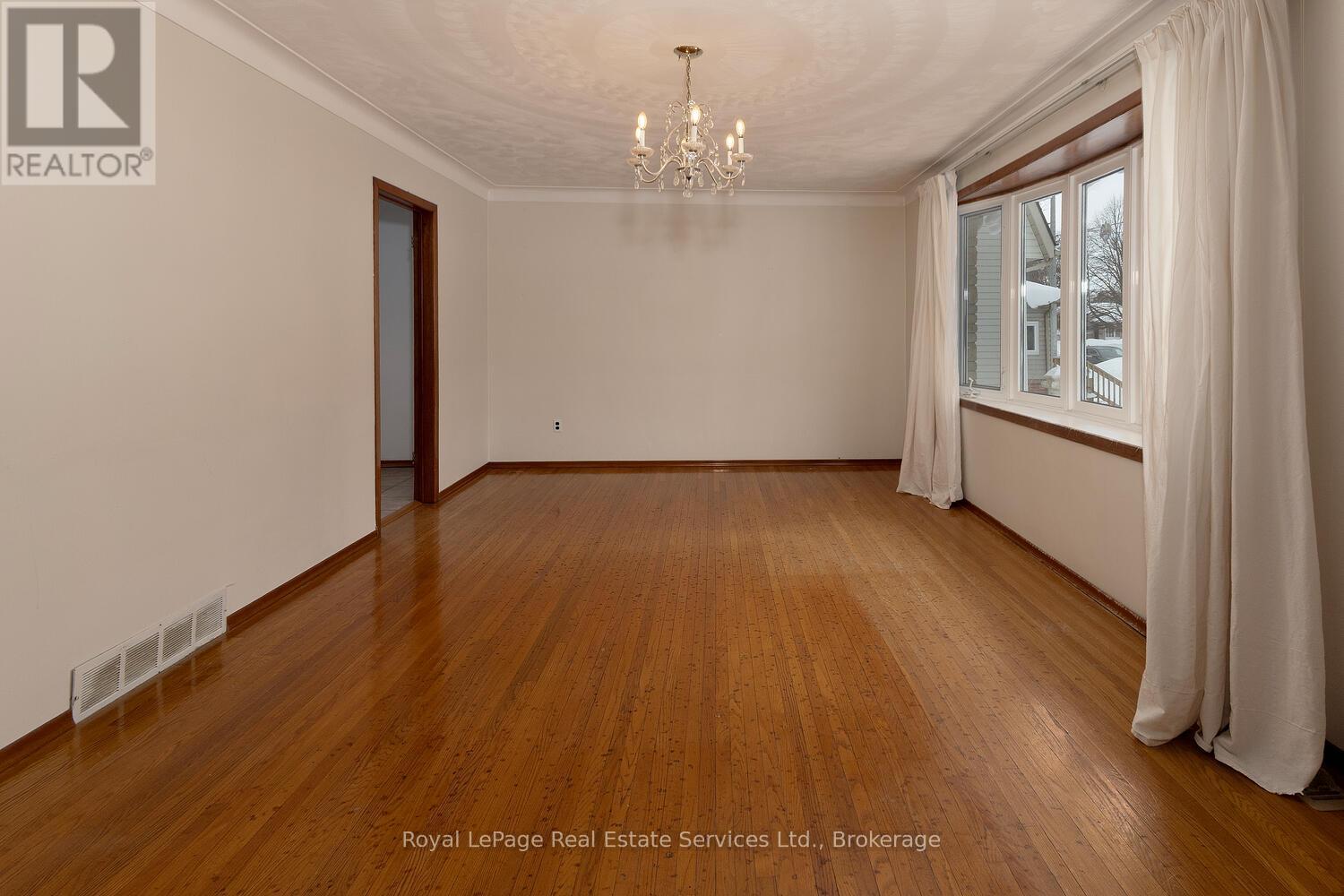 246 Forman Avenue, Stratford, Ontario  N5A 6R4 - Photo 4 - X12810432