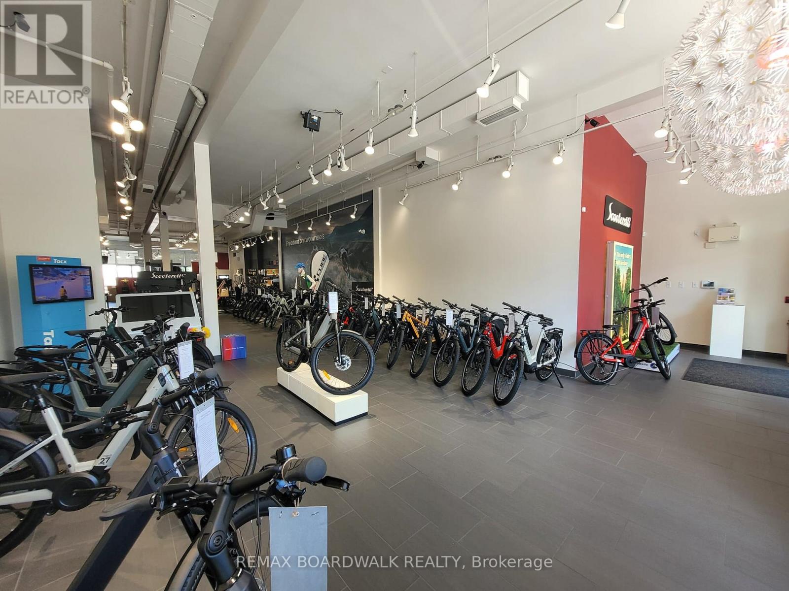 85 Murray Street E, Ottawa, Ontario K1N 5M5 - Photo 2 - X12810434