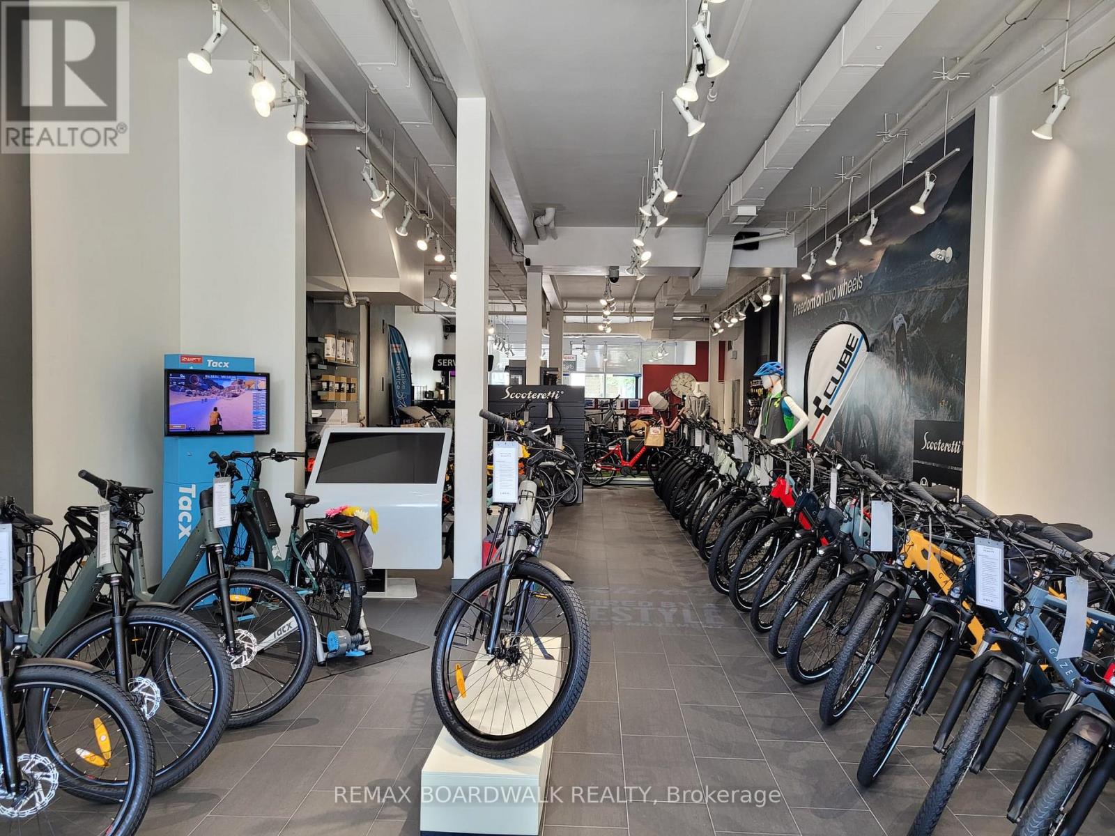 85 Murray Street E, Ottawa, Ontario K1N 5M5 - Photo 3 - X12810434