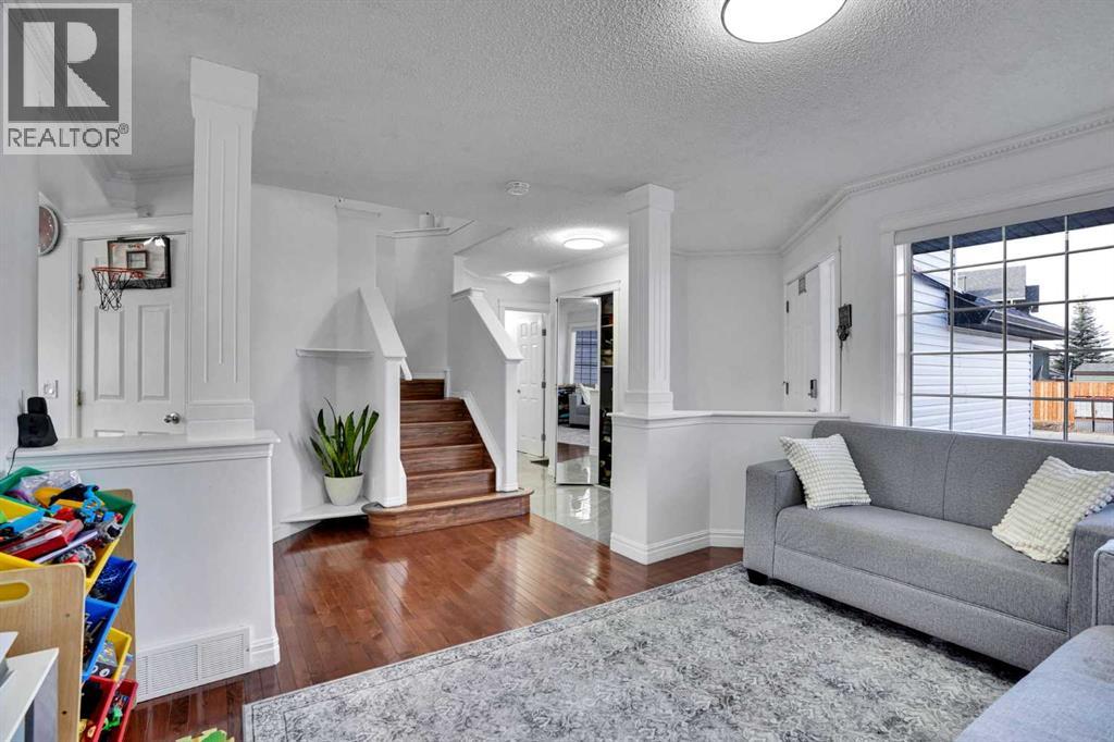 148 Martha's Manor Ne, Calgary, Alberta  T3J 4Y7 - Photo 7 - A2287685