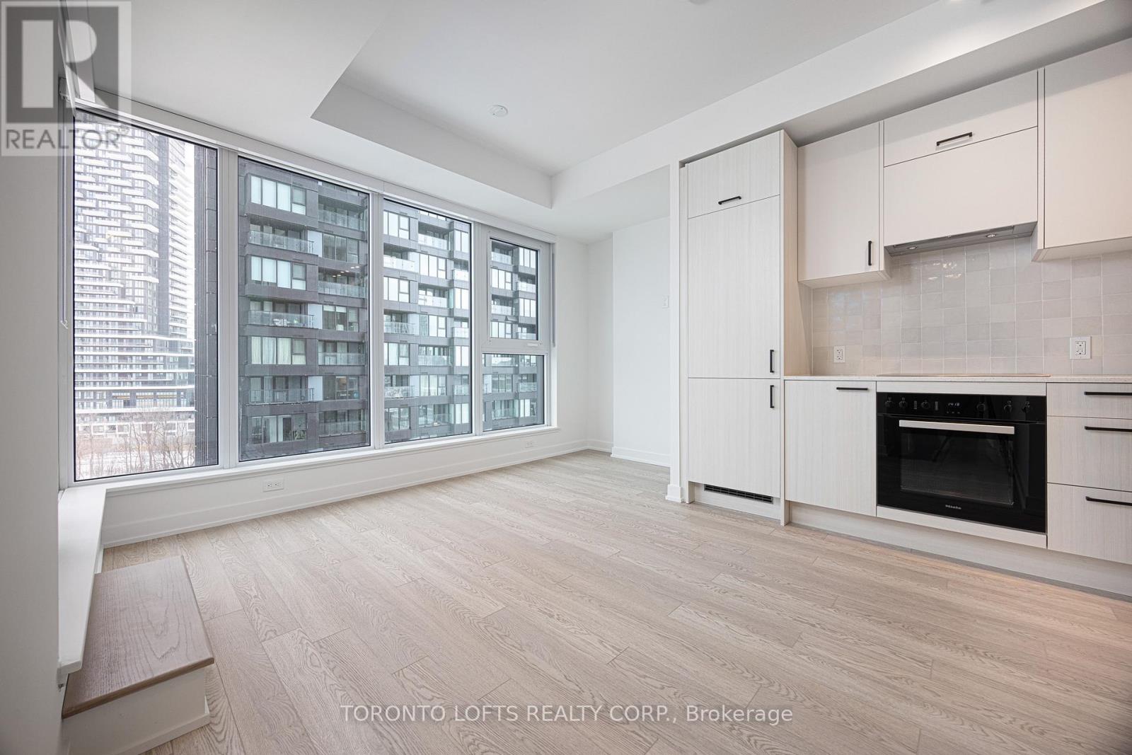 804 - 1 QUARRINGTON LANE, Toronto, Ontario