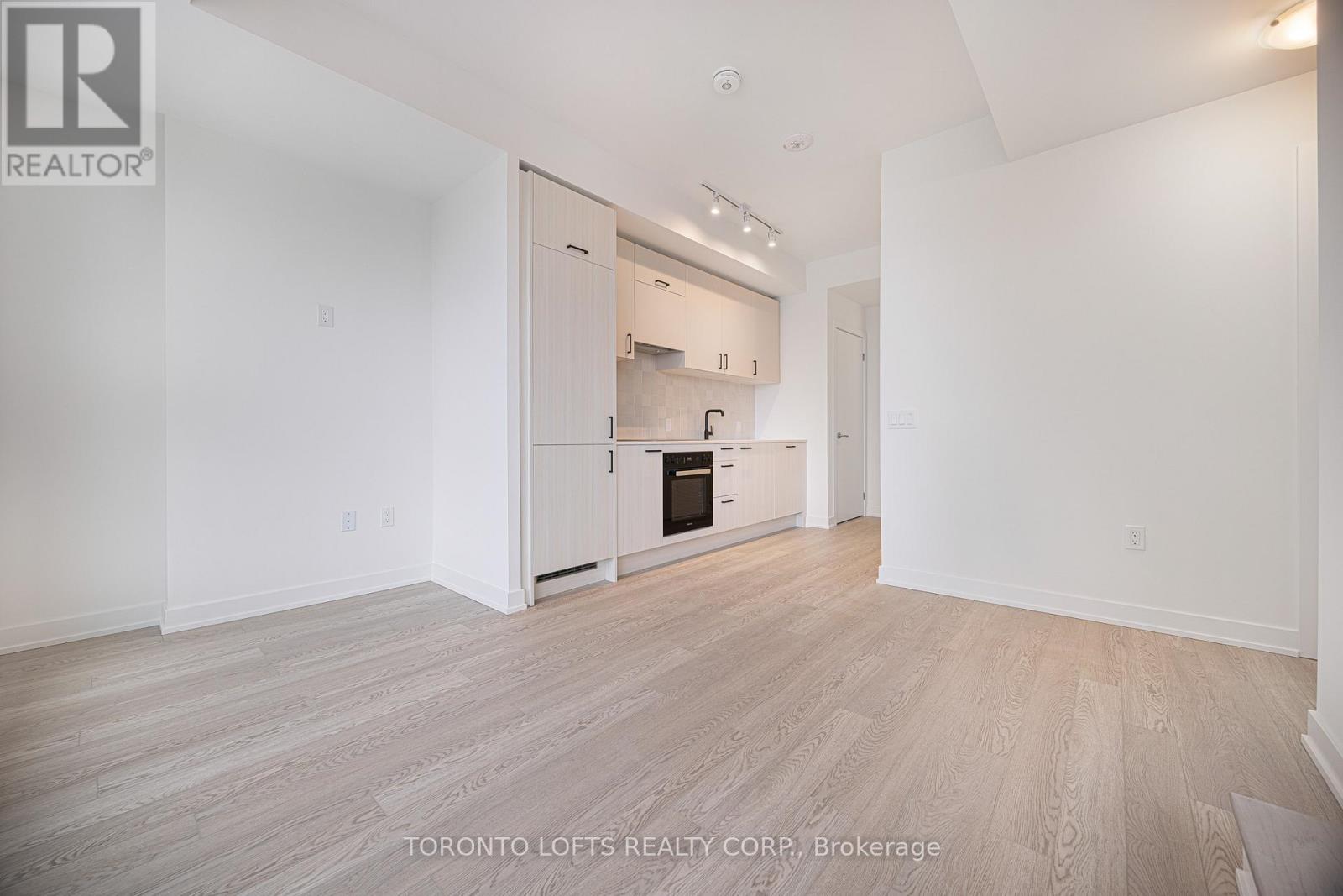 804 - 1 Quarrington Lane, Toronto, Ontario  M3C 0S4 - Photo 2 - C12810428