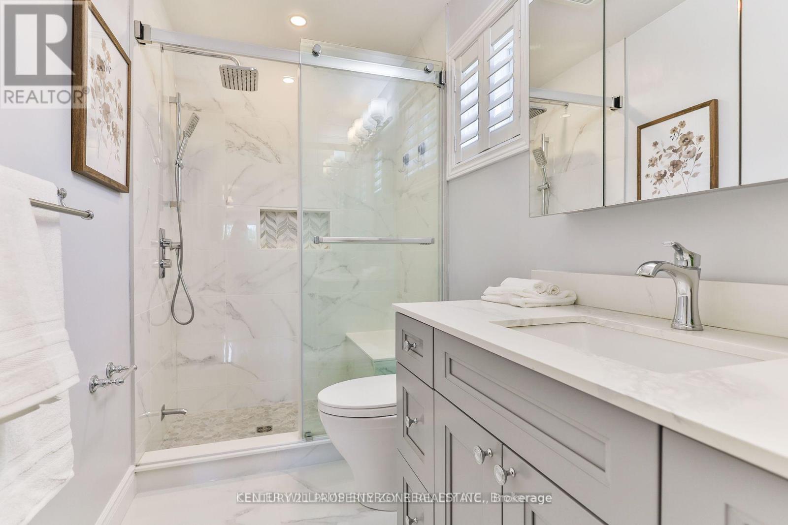 38 Toba Crescent, Brampton, Ontario  L6Z 4R7 - Photo 12 - W12810430