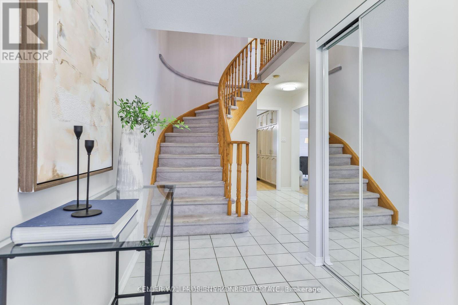 38 Toba Crescent, Brampton, Ontario  L6Z 4R7 - Photo 3 - W12810430