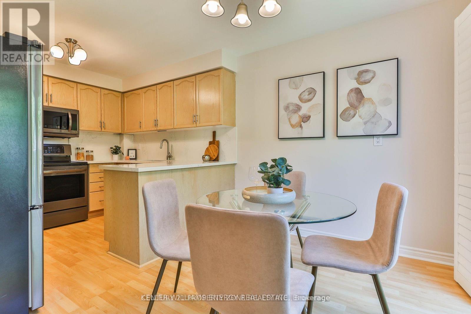 38 Toba Crescent, Brampton, Ontario  L6Z 4R7 - Photo 8 - W12810430