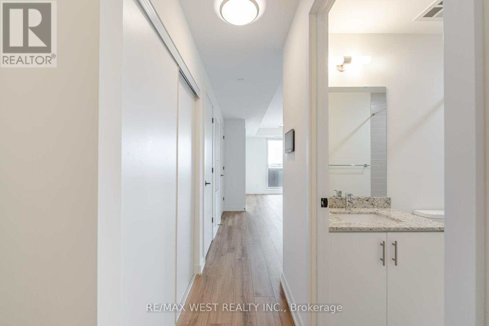 311 - 335 Wheat Boom Drive, Oakville, Ontario  L6H 7X5 - Photo 10 - W12810436