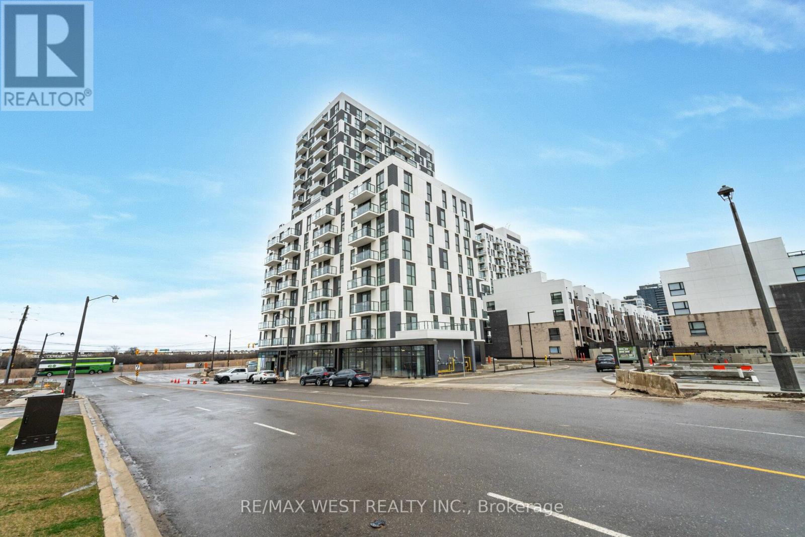 311 - 335 Wheat Boom Drive, Oakville, Ontario  L6H 7X5 - Photo 33 - W12810436