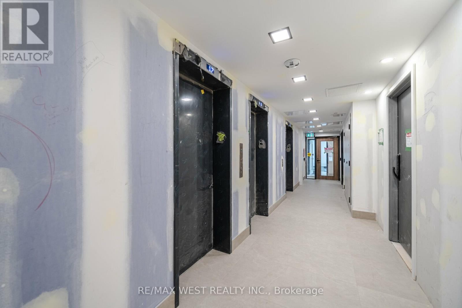 311 - 335 Wheat Boom Drive, Oakville, Ontario  L6H 7X5 - Photo 6 - W12810436