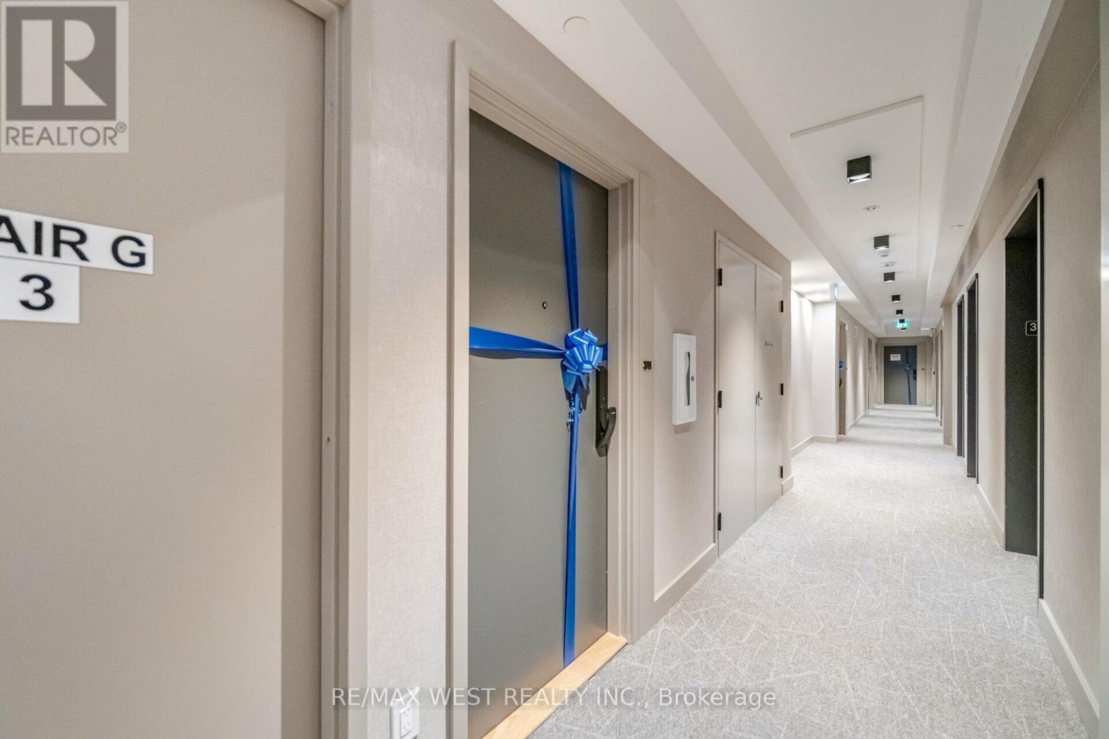 311 - 335 Wheat Boom Drive, Oakville, Ontario  L6H 7X5 - Photo 8 - W12810436