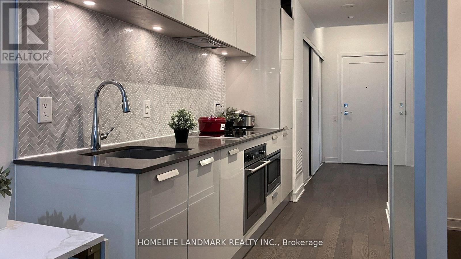 1103 - 57 St. Joseph Street, Toronto, Ontario  M5S 0C5 - Photo 18 - C12810450