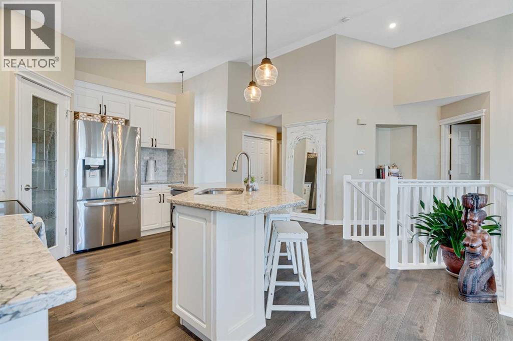 701 Cimarron Close, Okotoks, Alberta  T1S 1X3 - Photo 11 - A2278147