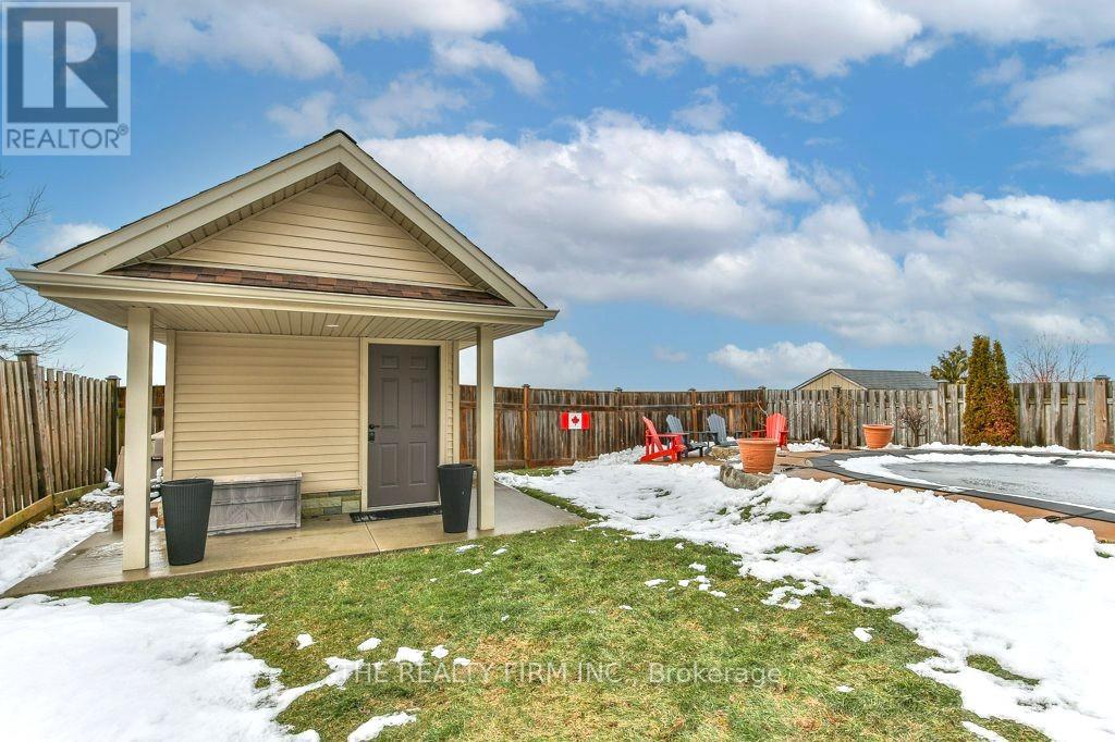 2183 Wickerson Road, London South, Ontario  N6K 0C3 - Photo 46 - X12810476