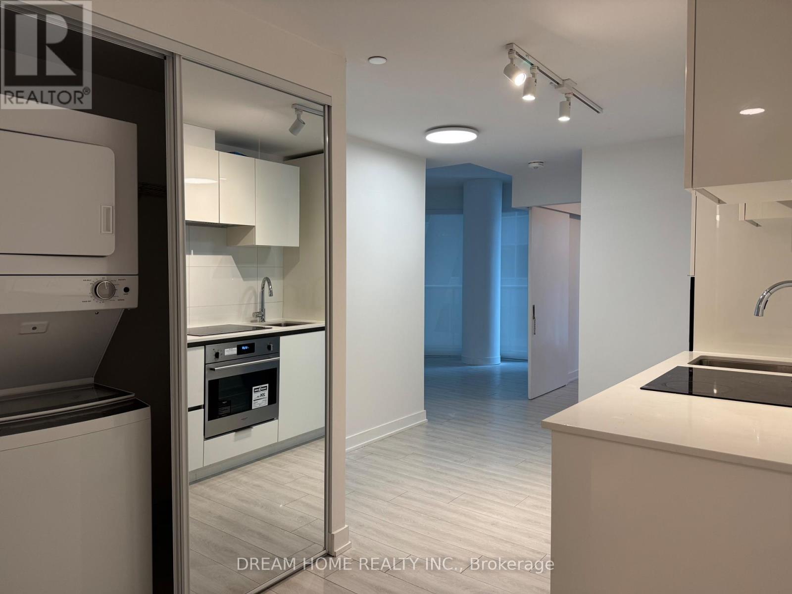 1024 - 230 Simcoe Street, Toronto, Ontario  M5T 0G7 - Photo 5 - C12810474