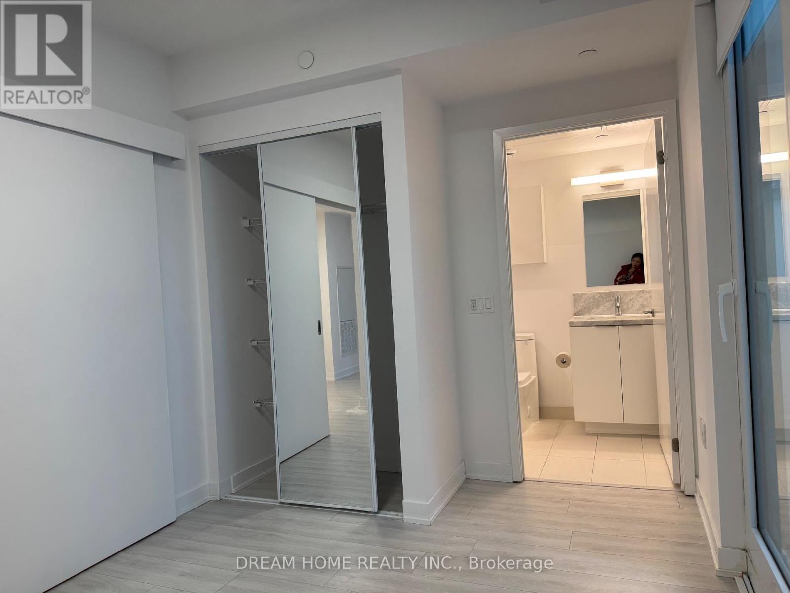 1024 - 230 Simcoe Street, Toronto, Ontario  M5T 0G7 - Photo 9 - C12810474