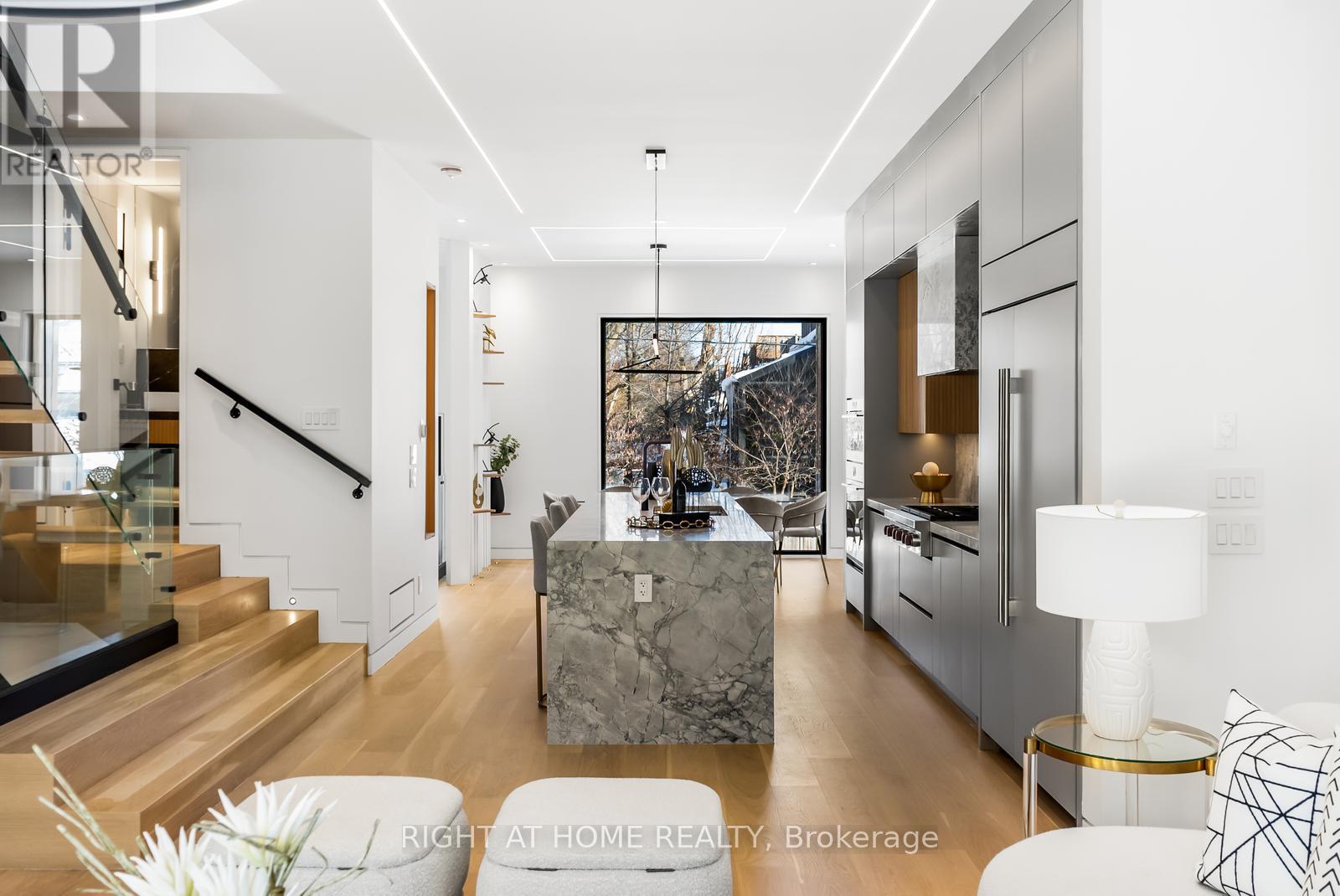 74b Rathnelly Avenue, Toronto, Ontario  M4V 2M6 - Photo 12 - C12810478