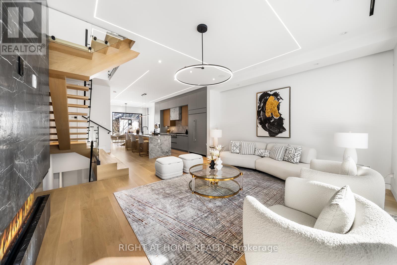 74b Rathnelly Avenue, Toronto, Ontario  M4V 2M6 - Photo 17 - C12810478