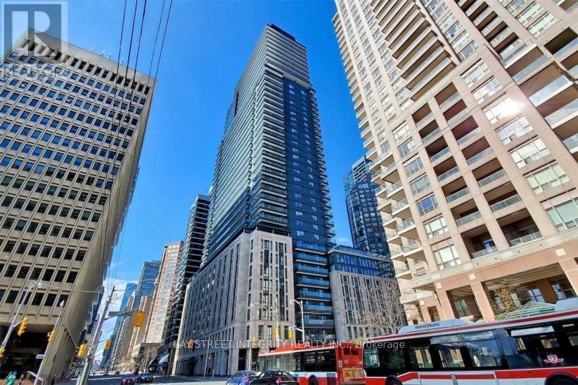 2814 - 955 BAY STREET, Toronto, Ontario