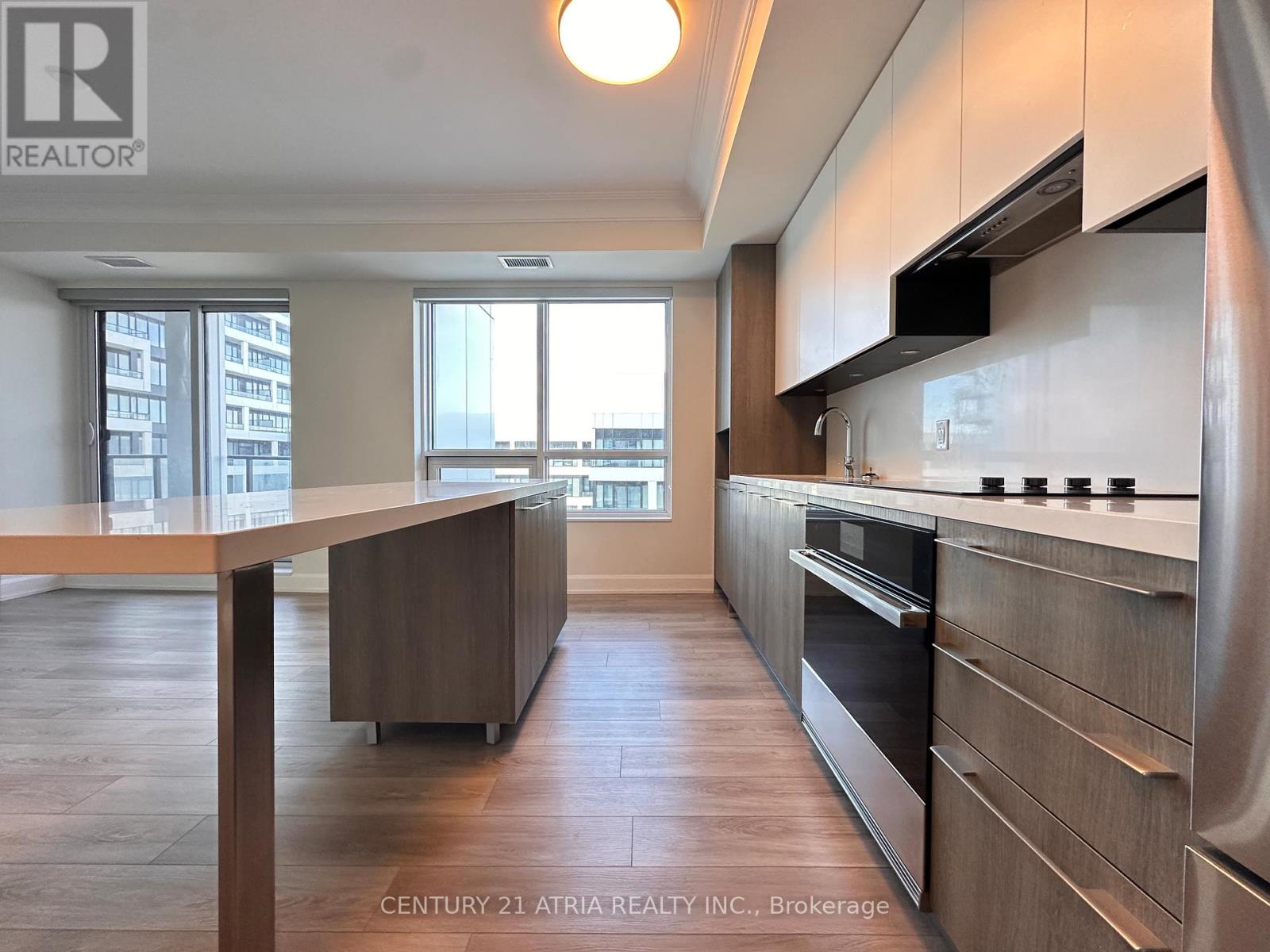 908 - 18 Water Walk Drive, Markham, Ontario  L3R 6L5 - Photo 6 - N12810480