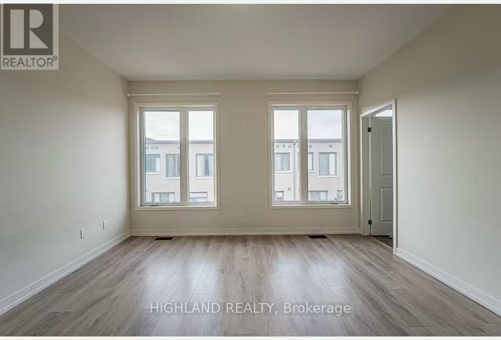 Suite A - 167 Squire Crescent, Oakville, Ontario  L6H 0L7 - Photo 7 - W12810454