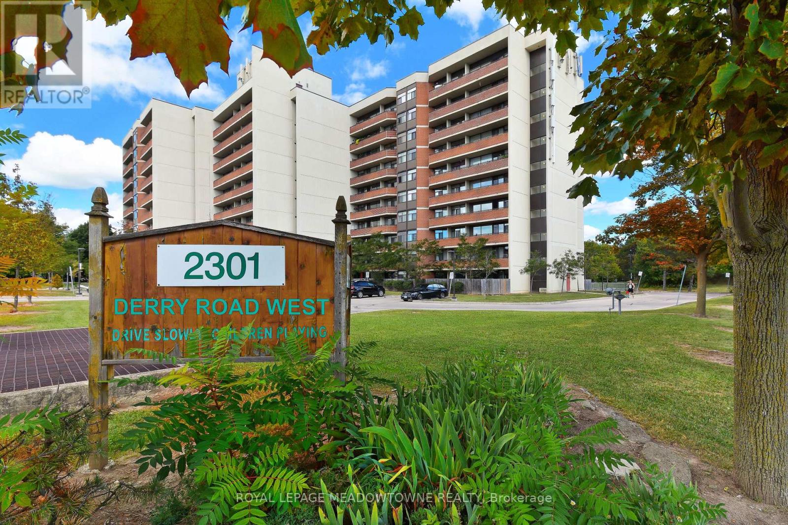 #806 - 2301 Derry Road W, Mississauga, Ontario  L5N 2R4 - Photo 3 - W12810464