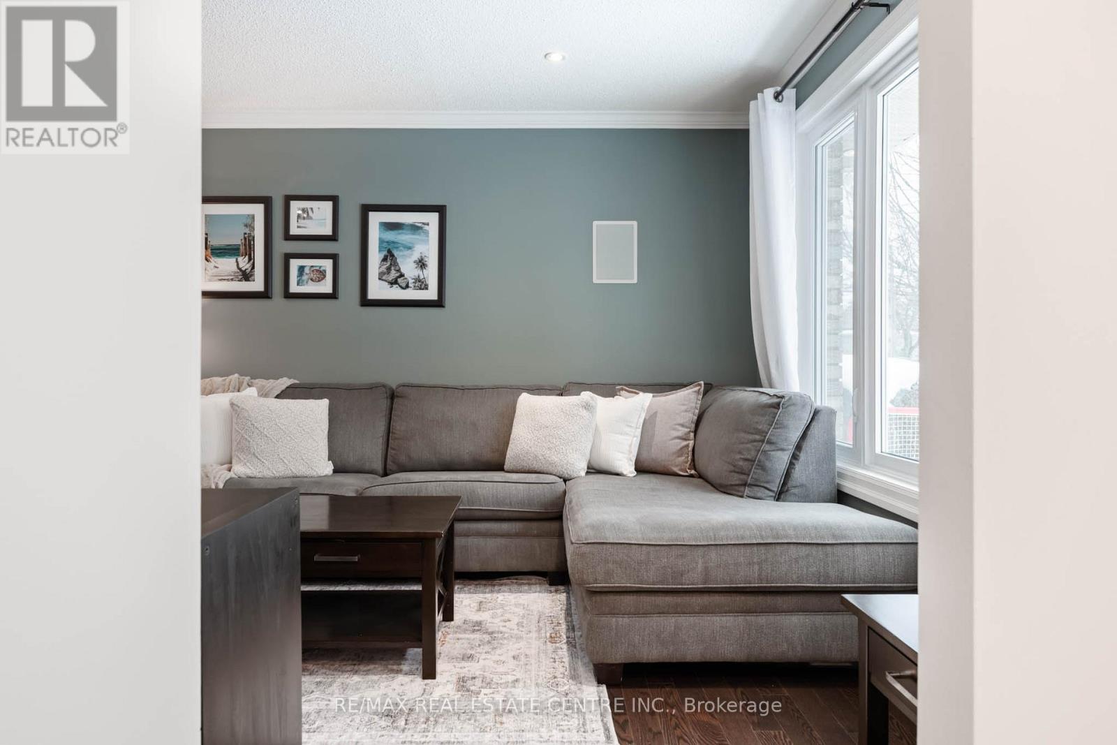 35 Treleaven Drive, Brampton, Ontario  L6Y 1X7 - Photo 6 - W12810470