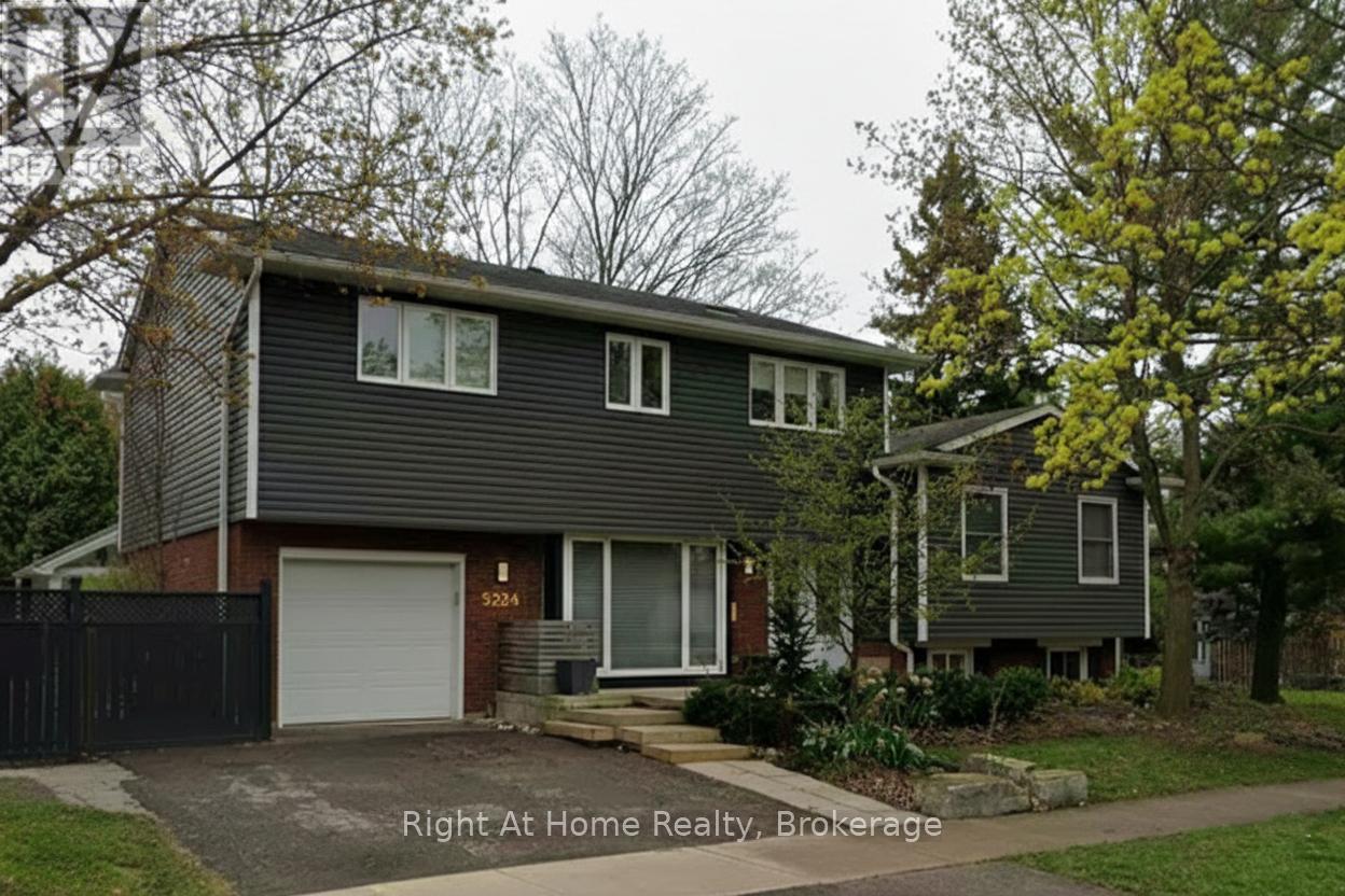 5224 Verhoeven Road, Burlington, Ontario  L7L 3A9 - Photo 2 - W12806674