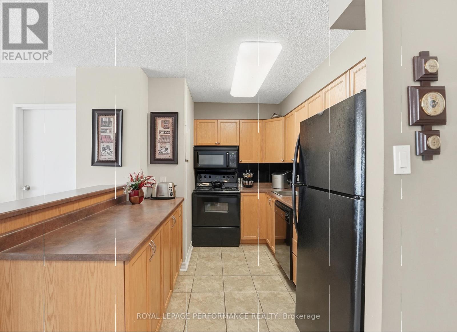 412 - 225 Alvin Road N, Ottawa, Ontario  K1L 4H6 - Photo 8 - X12810504