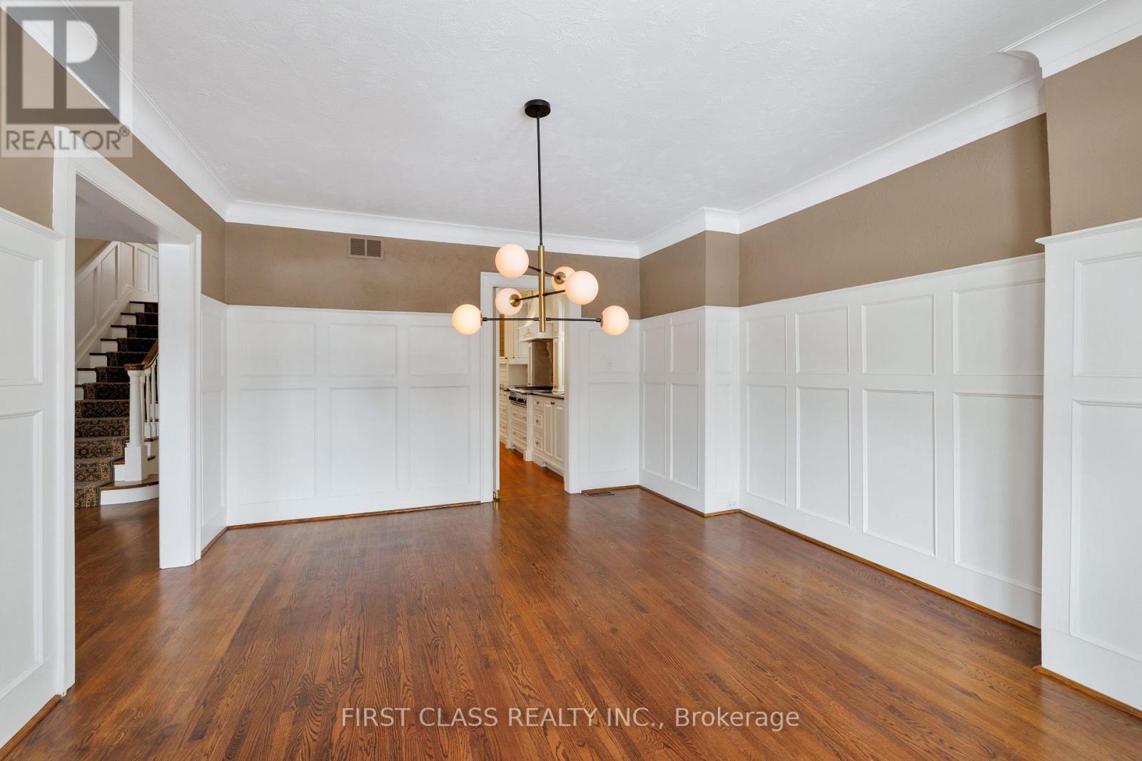 80 Douglas Drive, Toronto, Ontario  M4W 2B4 - Photo 10 - C12810510