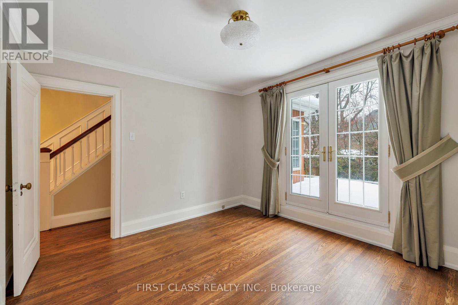 80 Douglas Drive, Toronto, Ontario  M4W 2B4 - Photo 29 - C12810510