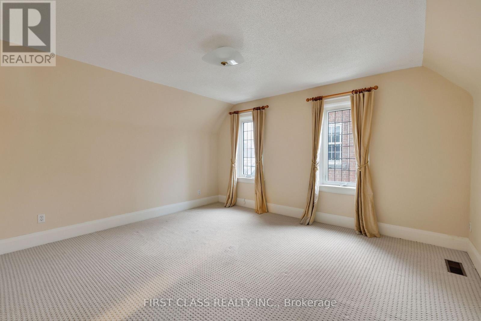 80 Douglas Drive, Toronto, Ontario  M4W 2B4 - Photo 31 - C12810510