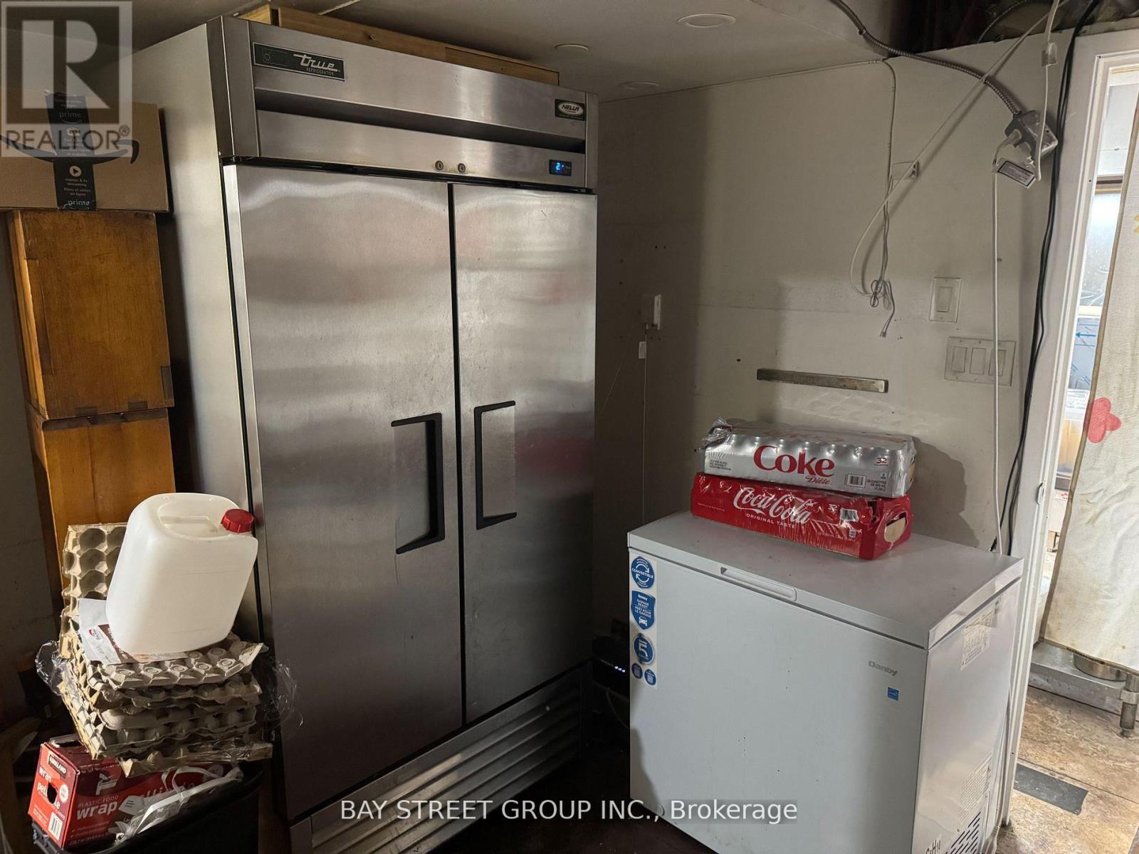 1 Byng Avenue, Toronto, Ontario M2N 0E6 - Photo 6 - C12810520