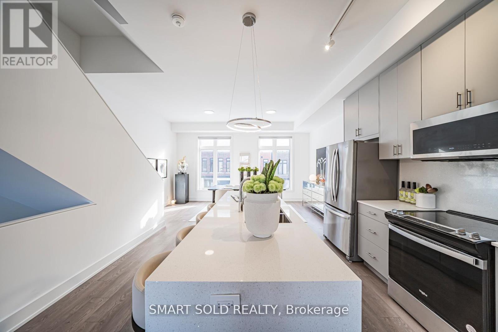 22 Chestnut Court, Aurora, Ontario  L4G 7C4 - Photo 21 - N12810518