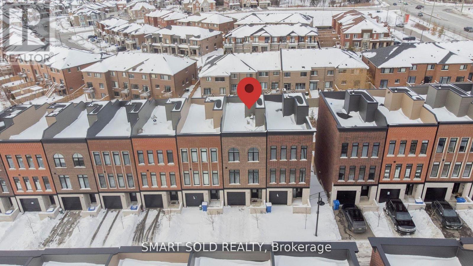 22 Chestnut Court, Aurora, Ontario  L4G 7C4 - Photo 3 - N12810518