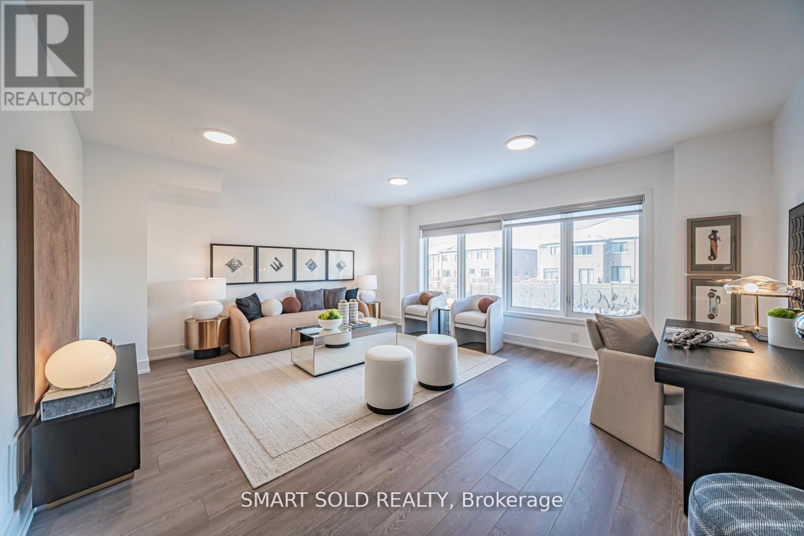 22 Chestnut Court, Aurora, Ontario  L4G 7C4 - Photo 7 - N12810518