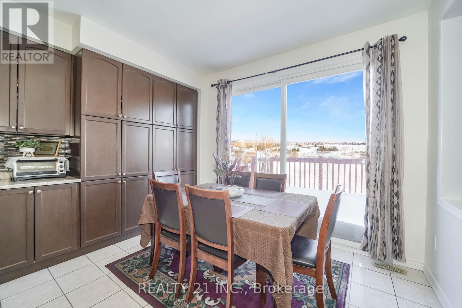 54 Tysonville Circle, Brampton, Ontario  L7A 4B1 - Photo 13 - W12810514