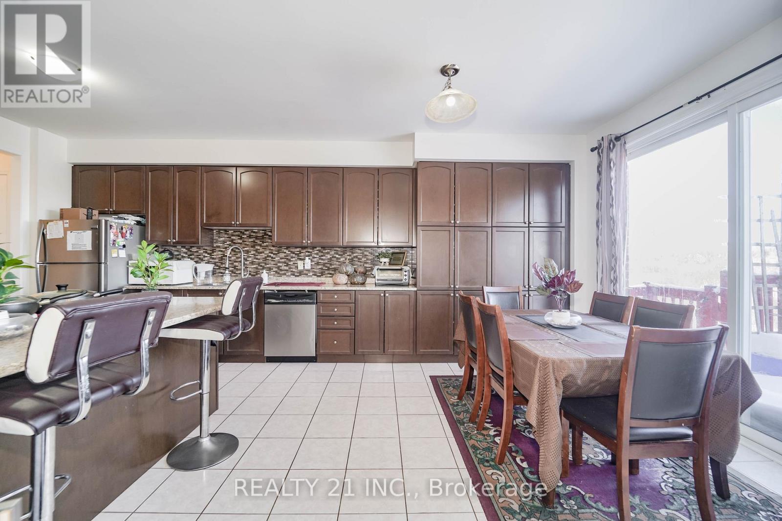 54 Tysonville Circle, Brampton, Ontario  L7A 4B1 - Photo 14 - W12810514