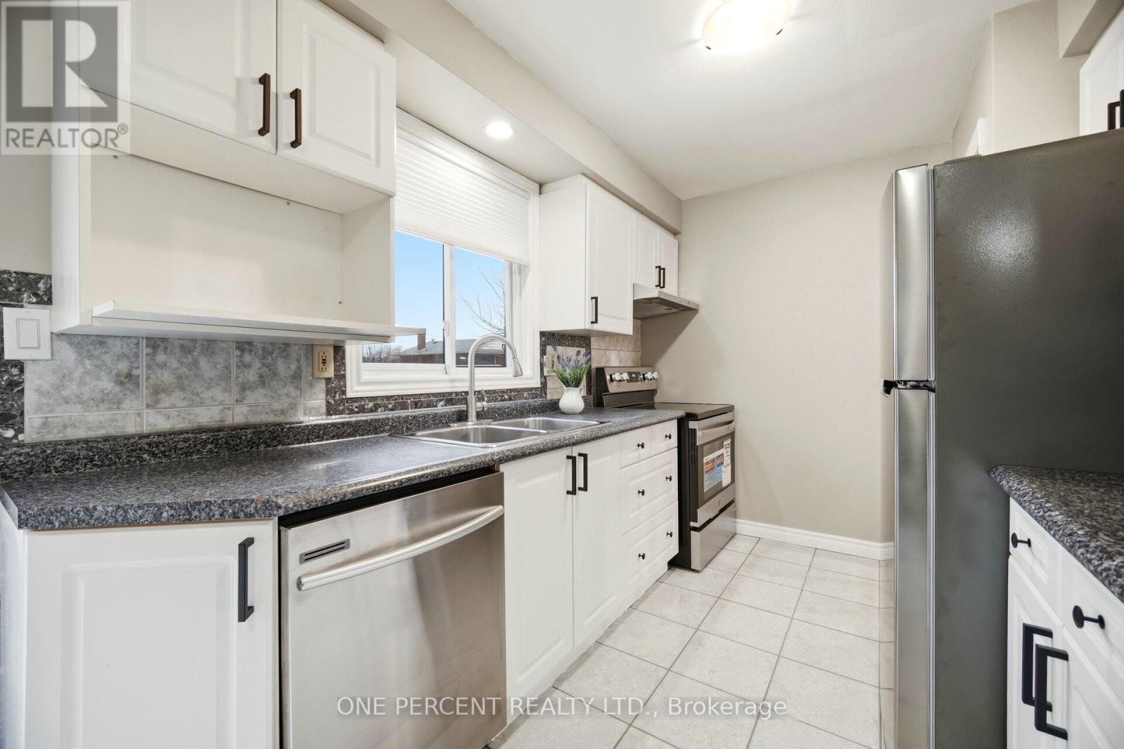 85 Kenora Avenue, Hamilton, Ontario  L8E 1C3 - Photo 15 - X12810502