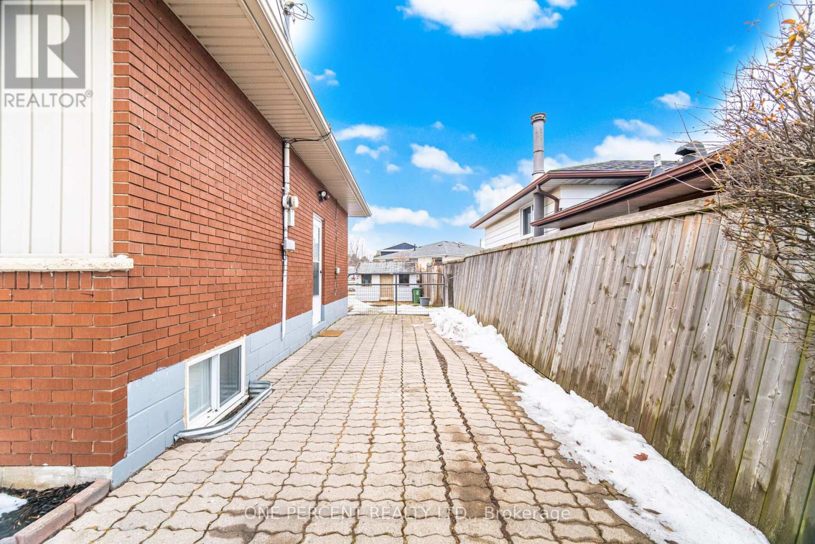 85 Kenora Avenue, Hamilton, Ontario  L8E 1C3 - Photo 47 - X12810502