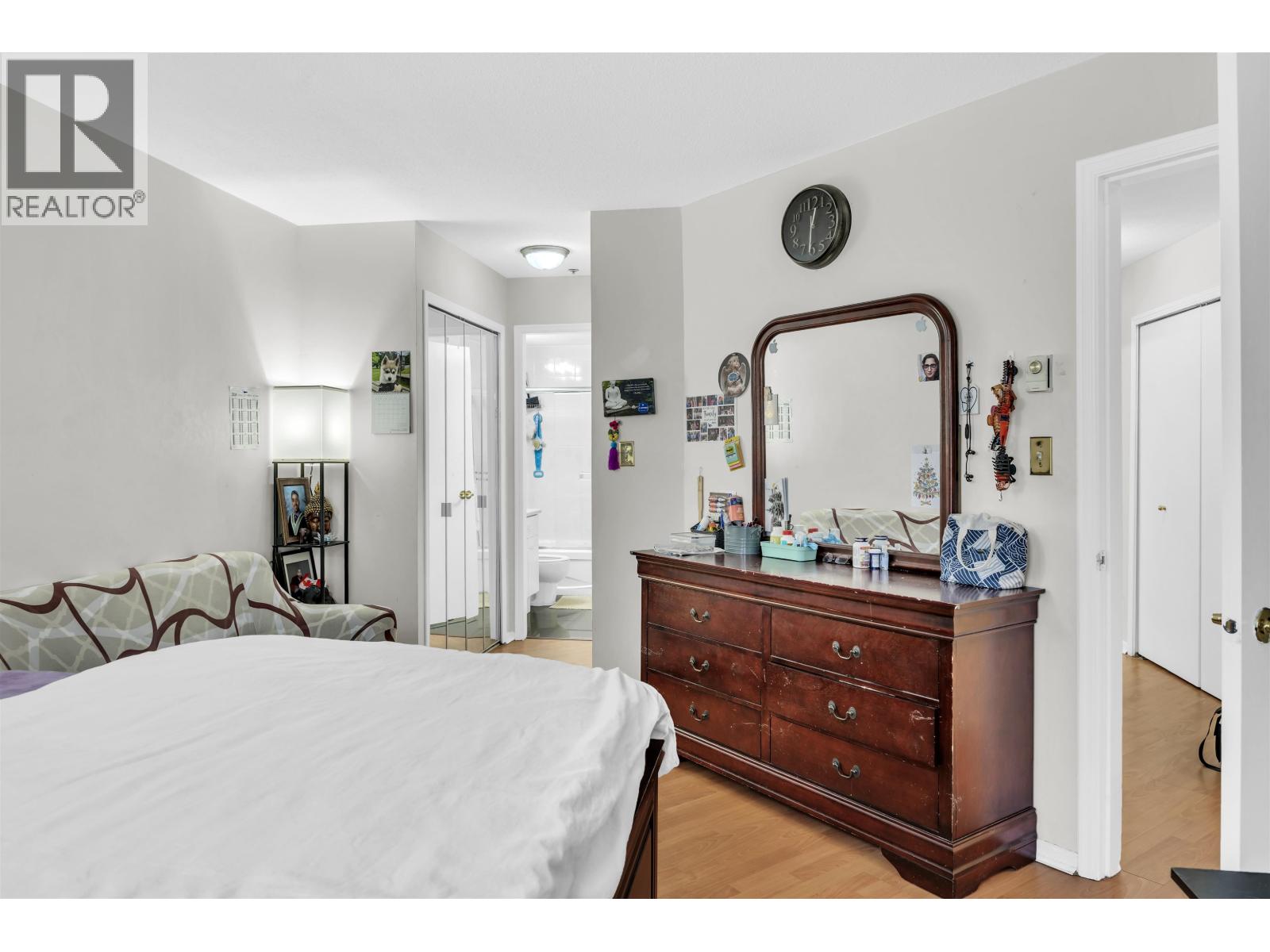 Listing Picture 7 of 13 : 212 6939 GILLEY AVENUE, Burnaby / 本拿比 - 魯藝地產 Yvonne Lu Group - MLS Medallion Club Member