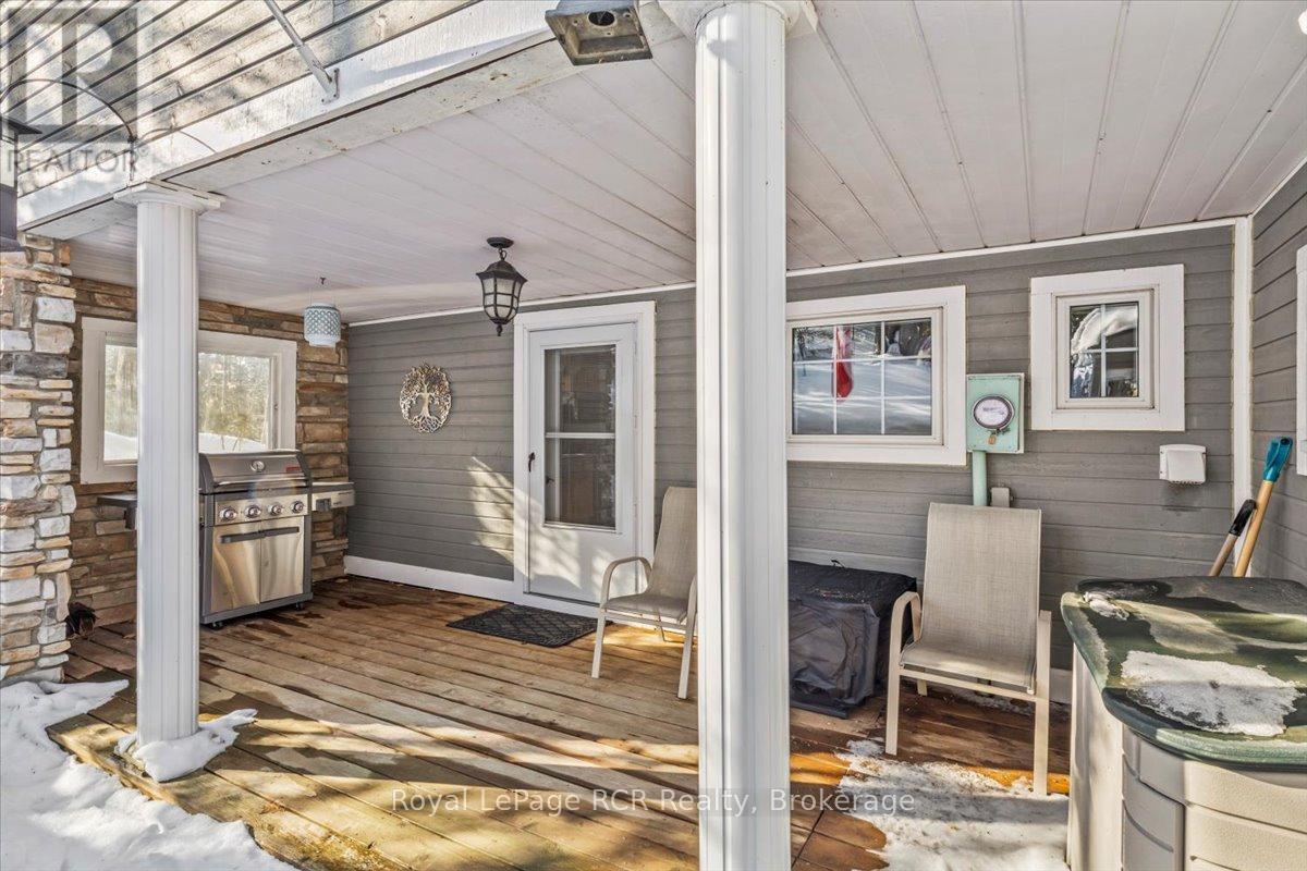 119 Kingston Drive, West Grey, Ontario  N0G 1S0 - Photo 3 - X12810564