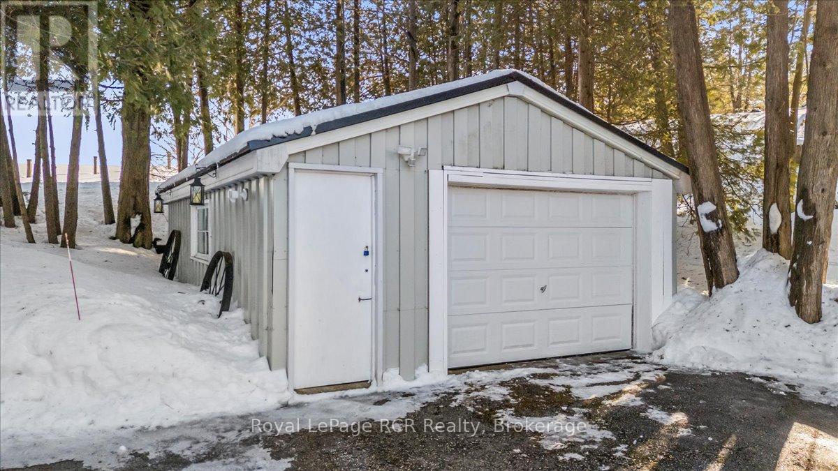 119 Kingston Drive, West Grey, Ontario  N0G 1S0 - Photo 35 - X12810564
