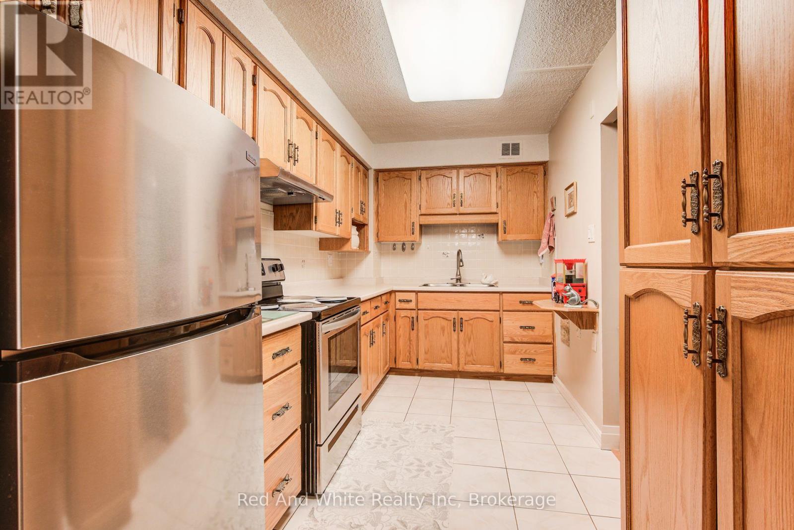 206 - 93 Westwood Road, Guelph (Willow West/sugarbush/west Acres), Ontario  N1H 7J7 - Photo 14 - X12810578