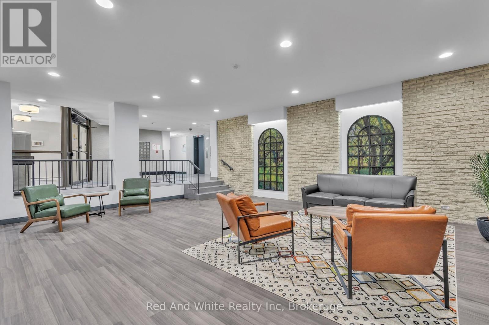 206 - 93 Westwood Road, Guelph (Willow West/sugarbush/west Acres), Ontario  N1H 7J7 - Photo 5 - X12810578