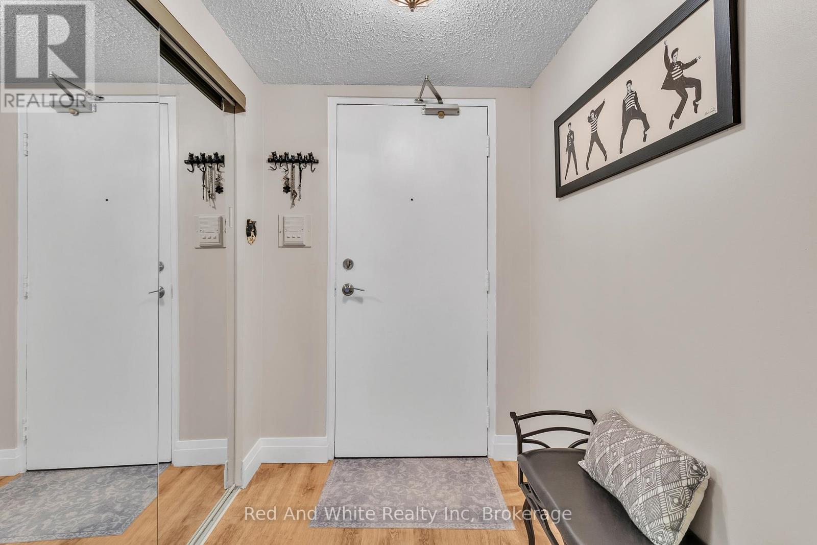 206 - 93 Westwood Road, Guelph (Willow West/sugarbush/west Acres), Ontario  N1H 7J7 - Photo 8 - X12810578