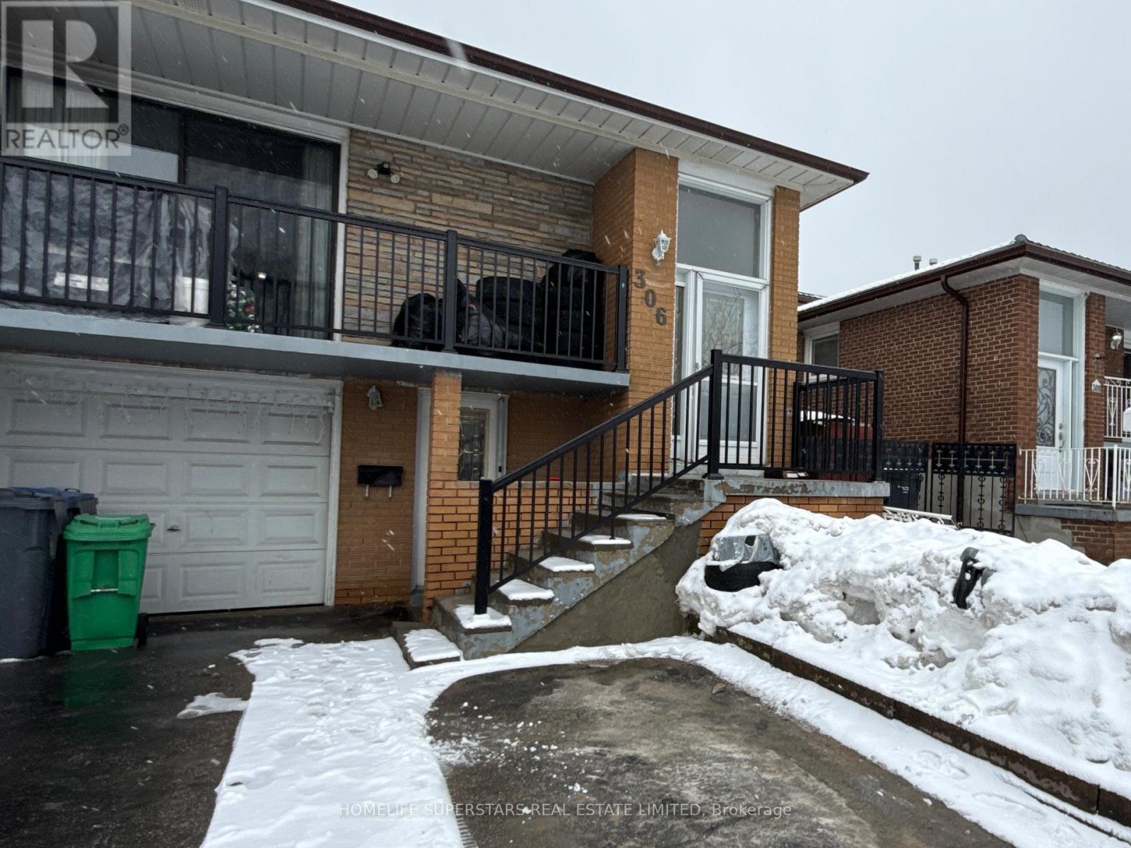 306 Royal Salisbury Way, Brampton, Ontario  L6V 3G5 - Photo 2 - W12800706