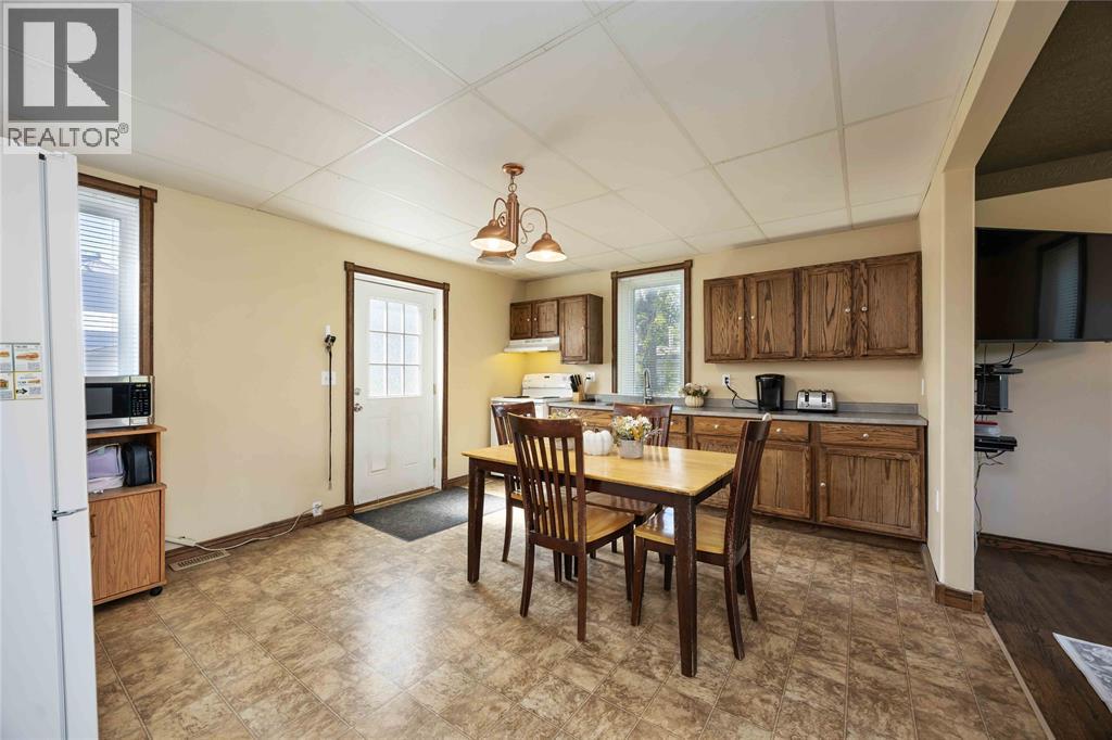 3201 Park Street, Brooke-Alvinston, Ontario  N0N 1K0 - Photo 7 - 26003713